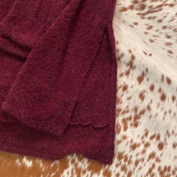 Sweater - Picture 5 of 5